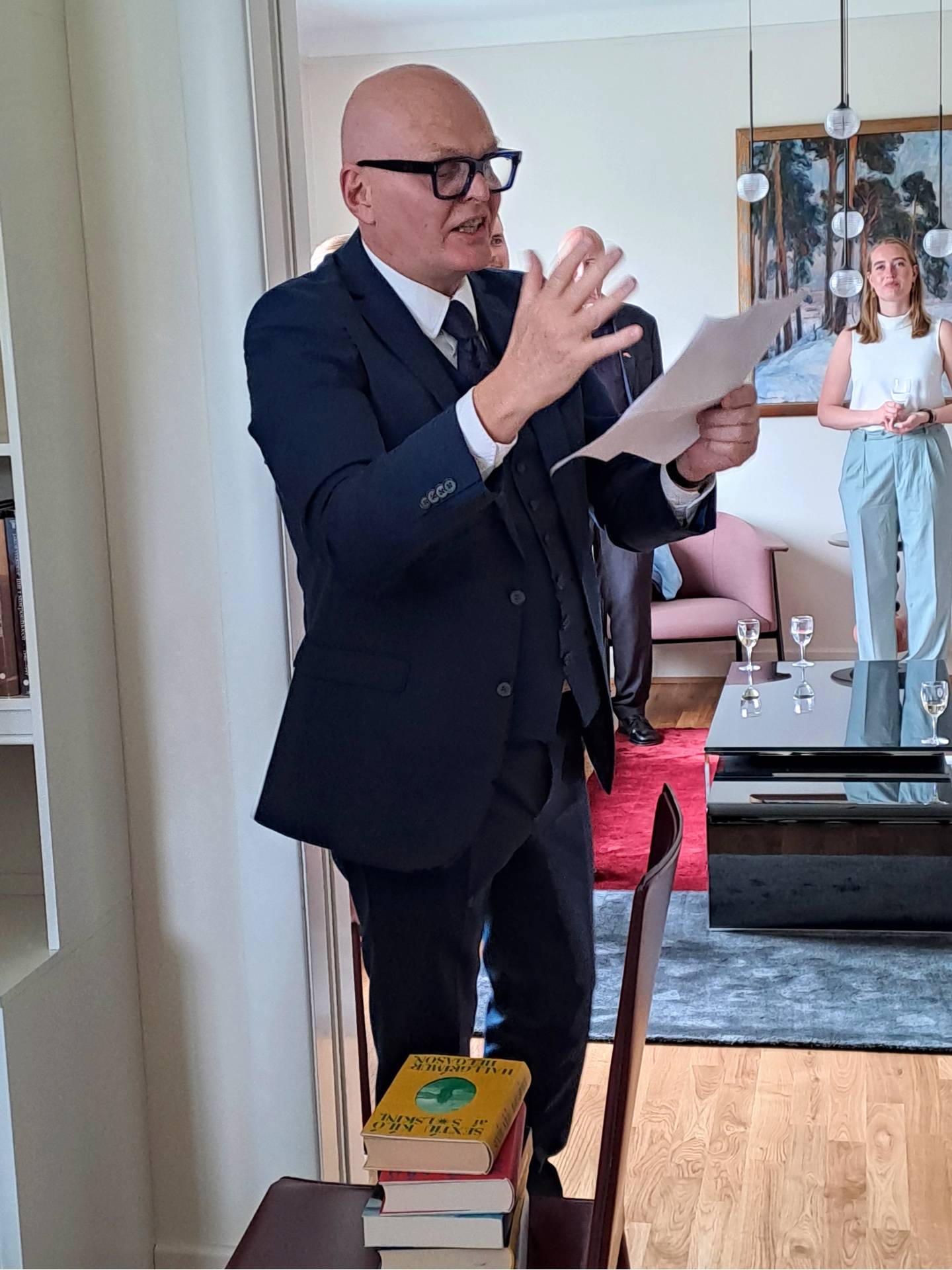 Forfatter Hallgrimur Helgason forteller om Segulfjörður, alias Siglufjörður, i sine bøker om 60 kilo av mange ting 